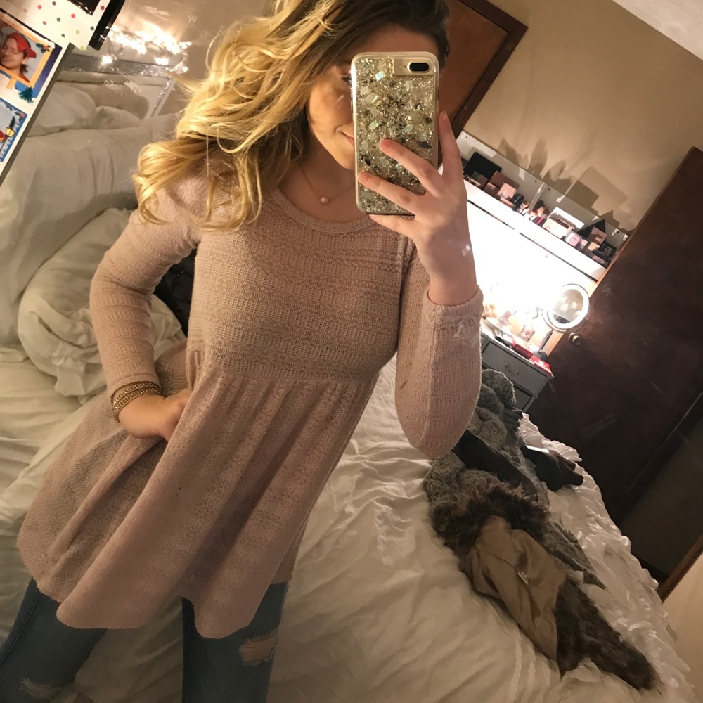 american eagle flowy sweater top!